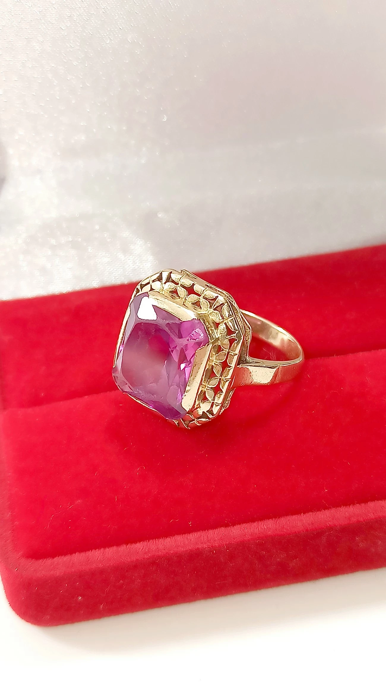 wyjatkowy-pierscien-z-kamieniem-748g-585-nowosielska-40i-bialystok-sj