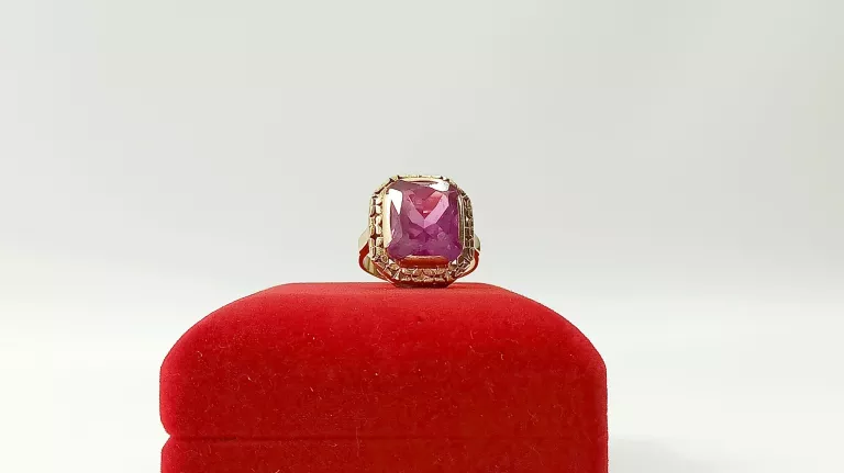 wyjatkowy-pierscien-z-kamieniem-748g-585-stan-11323-2