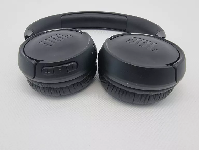 SŁUCHAWKI NAUSZNE JBL TUNE 520BT CZARNY