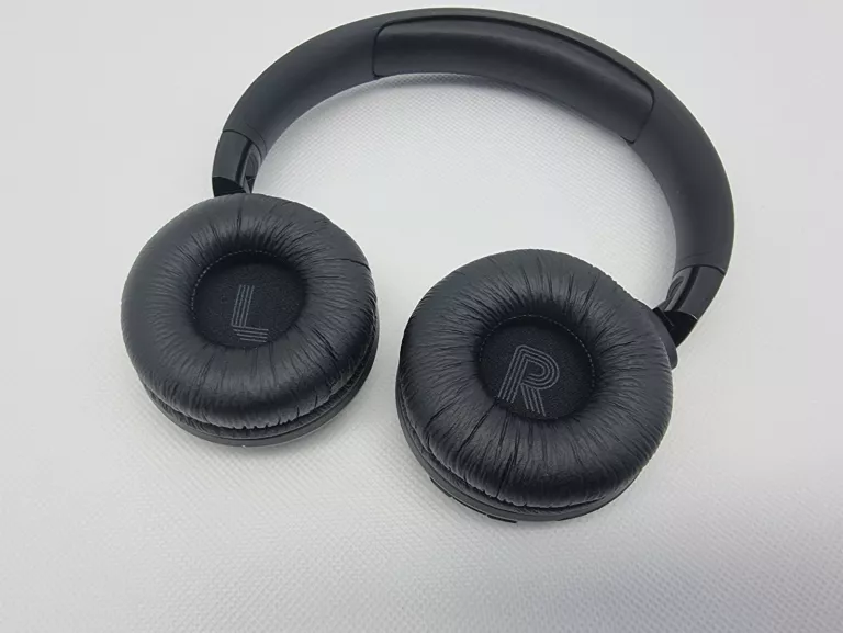 SŁUCHAWKI NAUSZNE JBL TUNE 520BT CZARNY