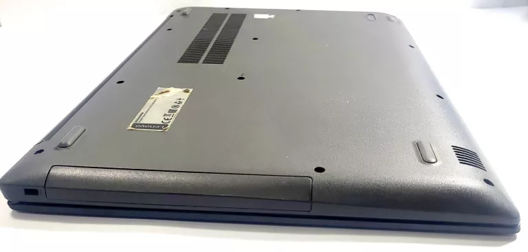 LAPTOP LENOVO IDEAPAD 330-15ARR 15,6 " AMD RYZEN 5 8 GB / 256 GB OPIS!