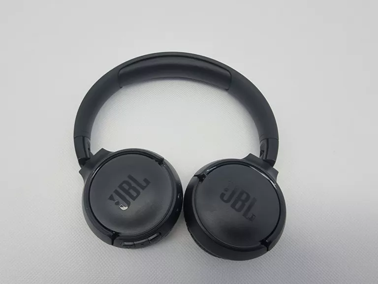 SŁUCHAWKI NAUSZNE JBL TUNE 520BT CZARNY