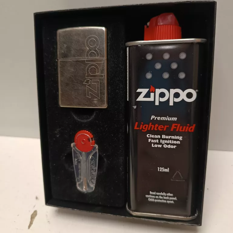 ZAPALNICZKA ZIPPO W PUDEŁKU