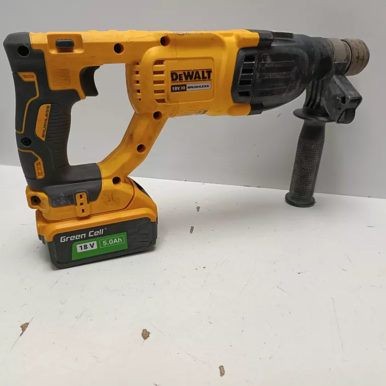 MŁOTOWIERTARKA DEWALT DCH133 + BATERIA 5.0