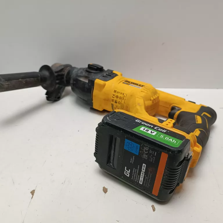 MŁOTOWIERTARKA DEWALT DCH133 + BATERIA 5.0