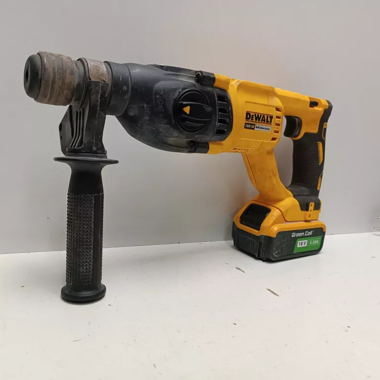 MŁOTOWIERTARKA DEWALT DCH133 + BATERIA 5.0