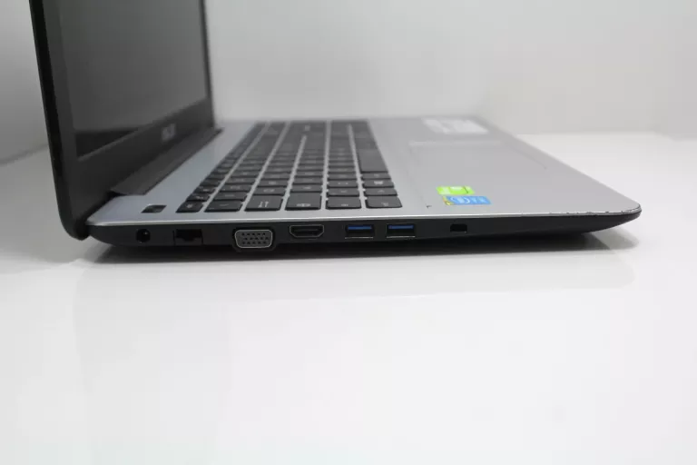 LAPTOP ASUS F555L I7 8GB/1TB + ZAS