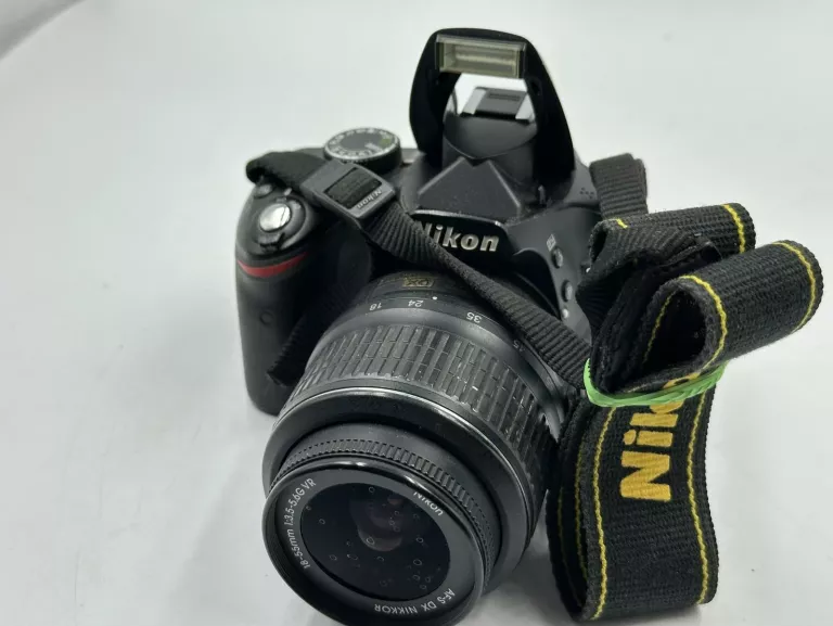 APARAT NIKON D3200 + OBIEKTYW 18-55MM ŁADOWRKA KARTA 16GB