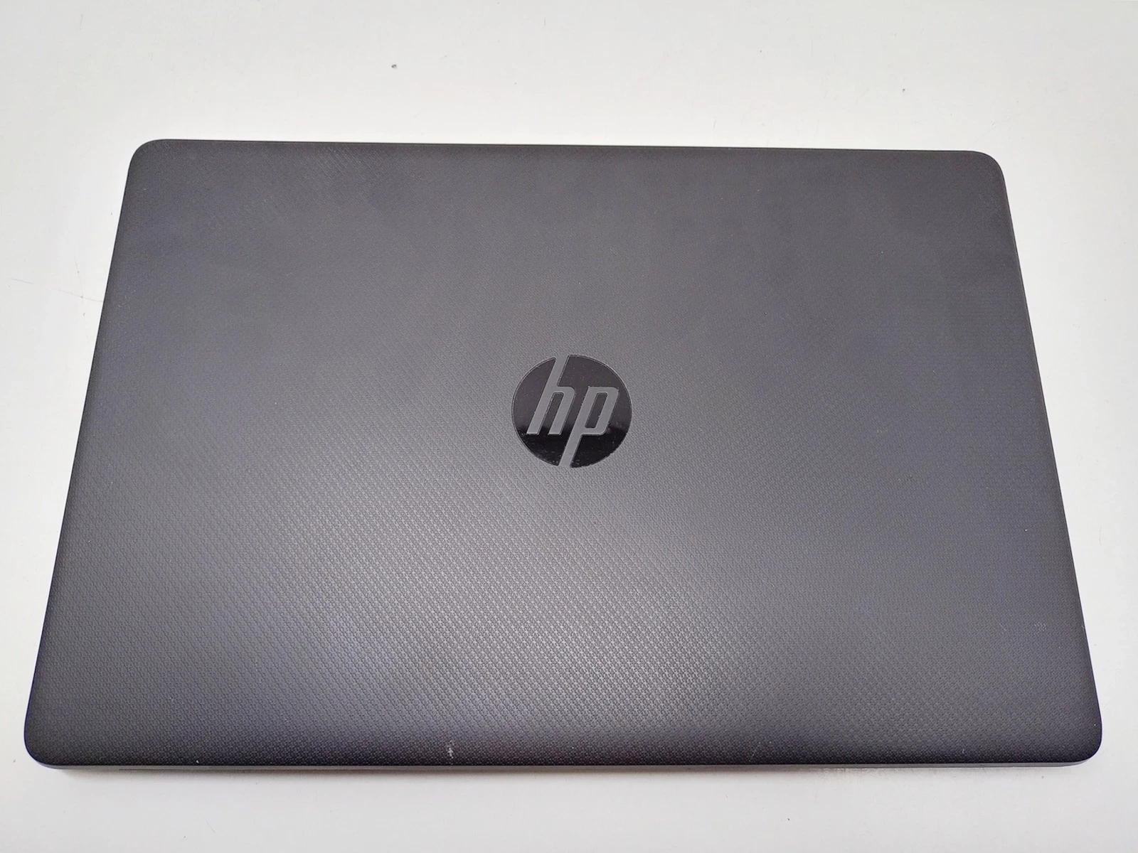 laptop-hp-255-g8-8gb-ram256gb-kod-producenta-2w1e2ea