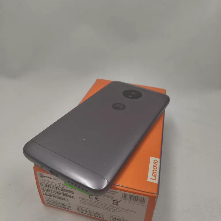 TELEFON MOTOROLA MOTO E4 PLUS ZESTAW