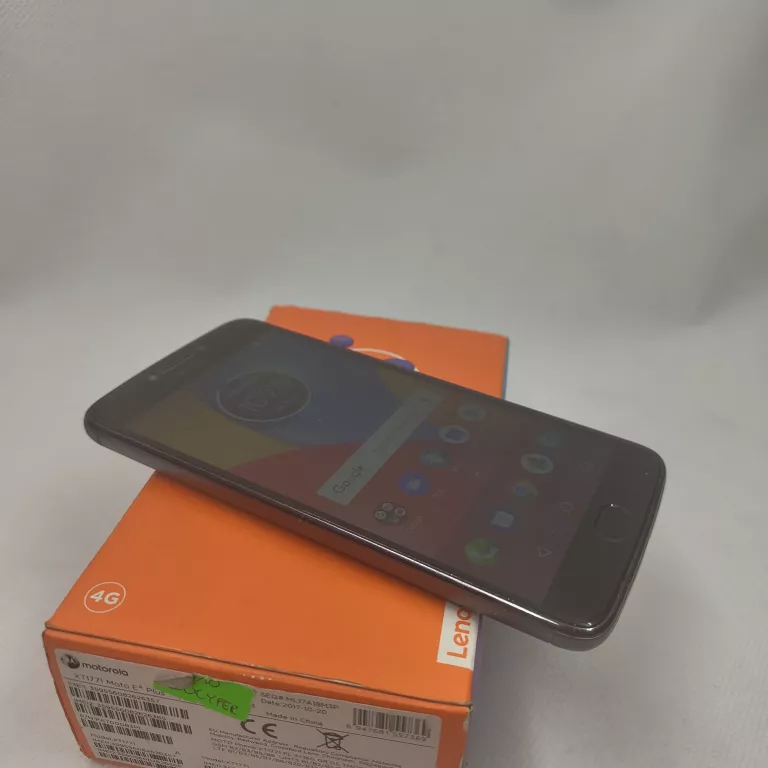 TELEFON MOTOROLA MOTO E4 PLUS ZESTAW