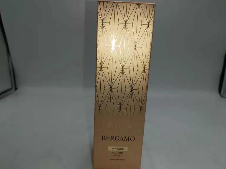 BERGAMO 24K GOLD BRILLIANT ESSENCE ROZŚWIETLAJĄCA ESENCJA DO TWARZY 110ML