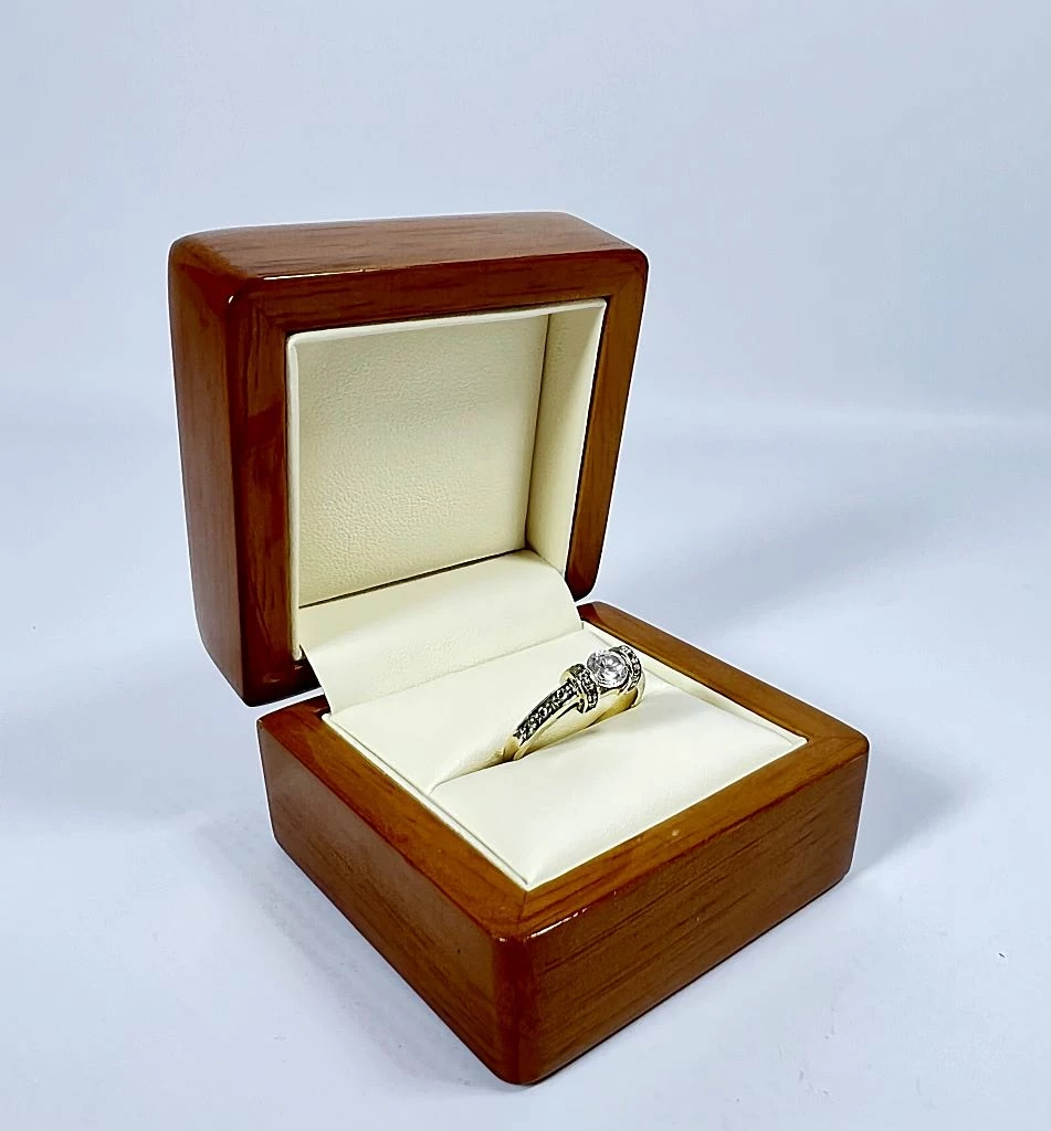 zloty-pierscionek-333-259g-kamien-17088-128