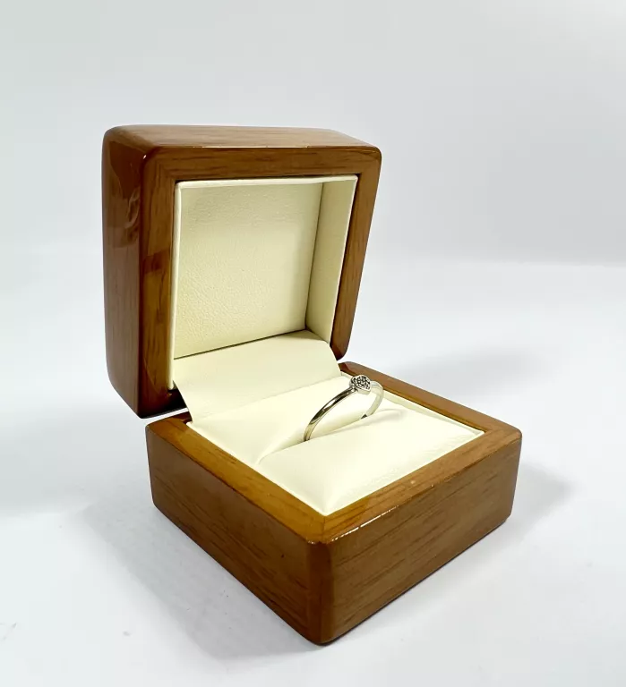 ZŁOTY PIERŚCIONEK SERDUSZKO - BIAŁE ZŁOTO - 14K 585 0,90G R15