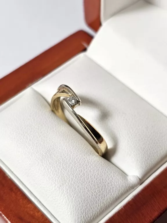 PIĘKNY PIERŚCIONEK Z DIAMENTEM 2,28G 585