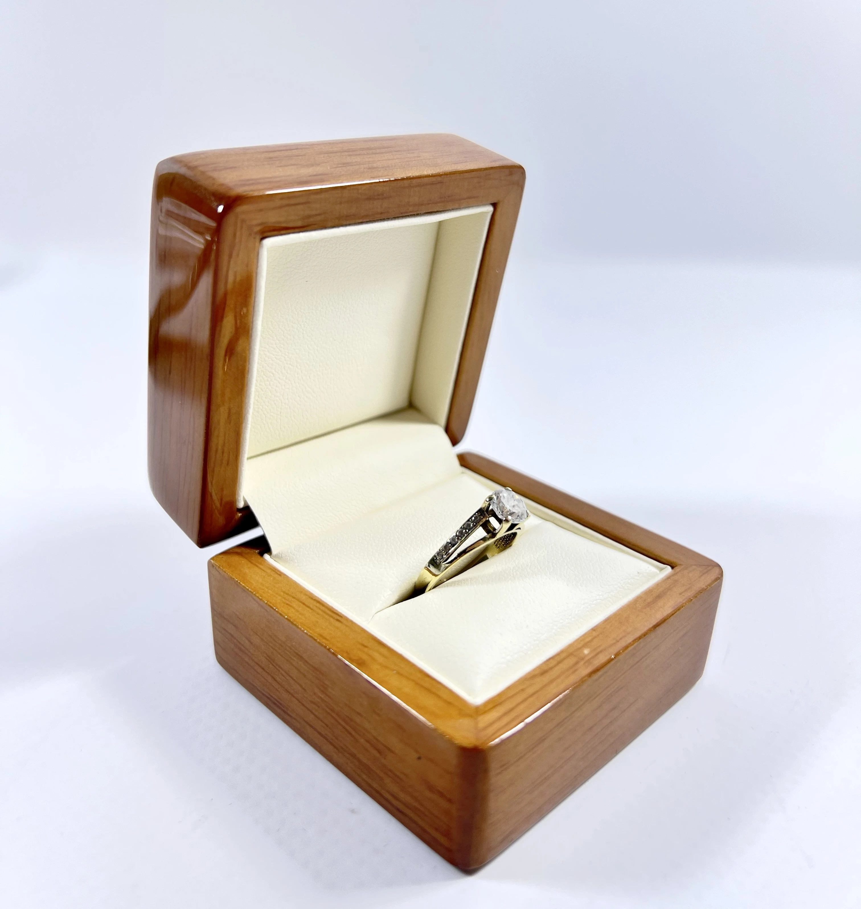 zloty-pierscionek-333-19g-11r-stan-11323-2