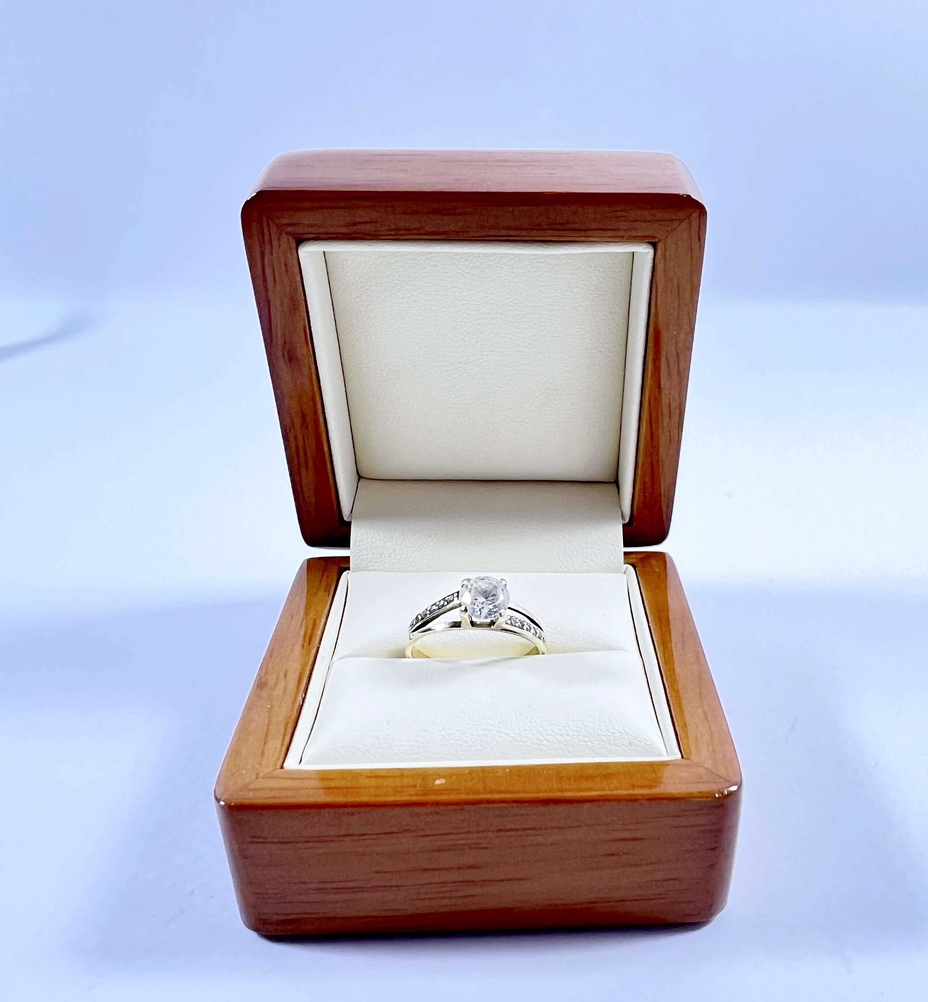 zloty-pierscionek-333-19g-11r-jurowiecka-11-bialystok