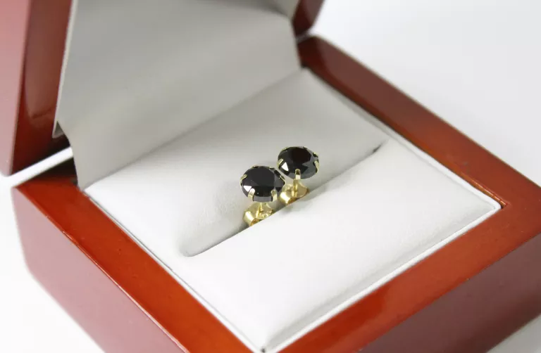 zlote-kolczyki-z-czarnym-kamykiem585-g124-wojciechowskiego-39-warszawa