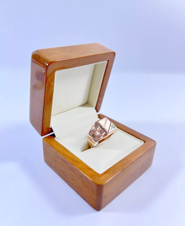 ZŁOTY SYGNET 14K 585 4,66G R17