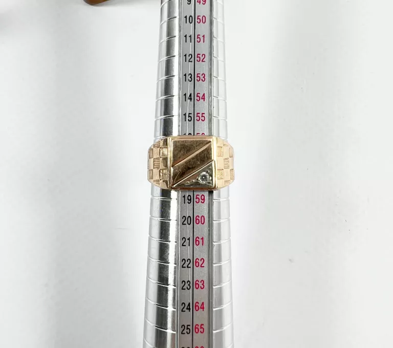 ZŁOTY SYGNET 14K 585 4,66G R17
