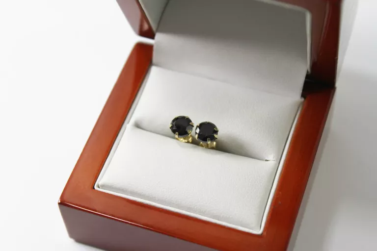 zlote-kolczyki-z-czarnym-kamykiem585-g124-stan-11323-2