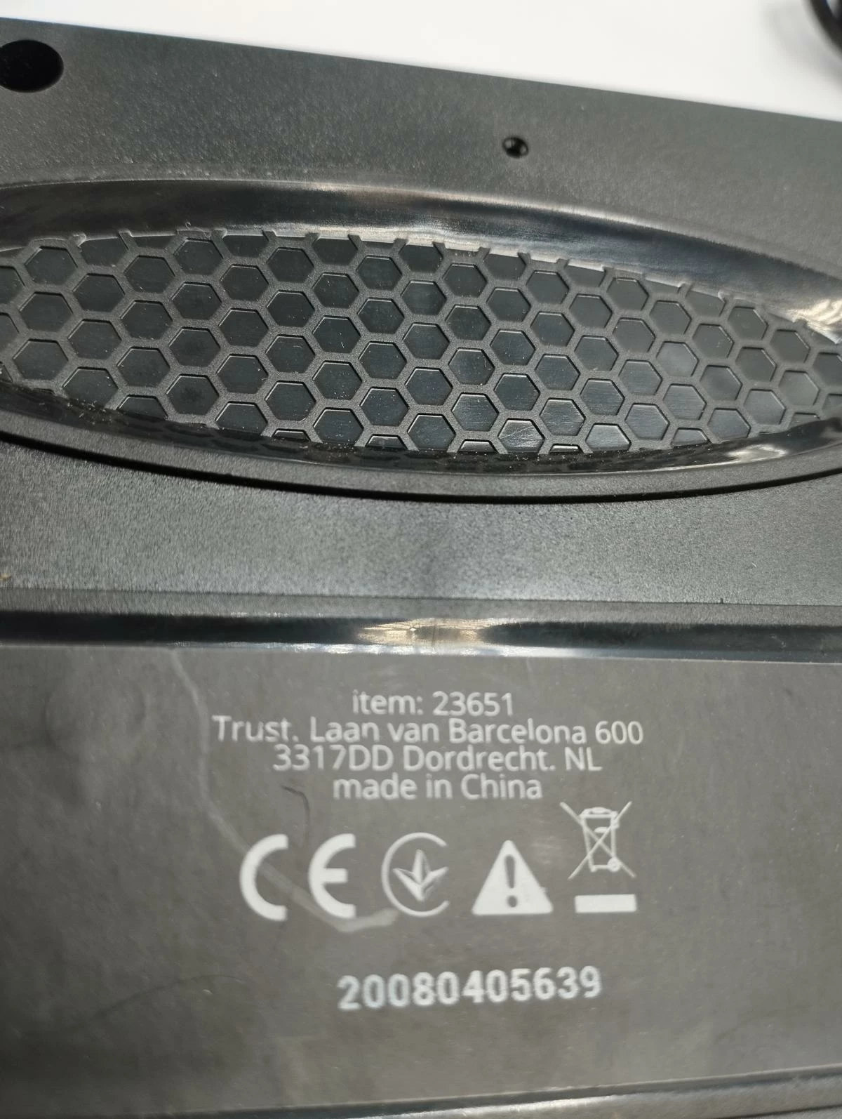 klawiatura-trust-laan-van-barcelona-600-interfejs-1247-1