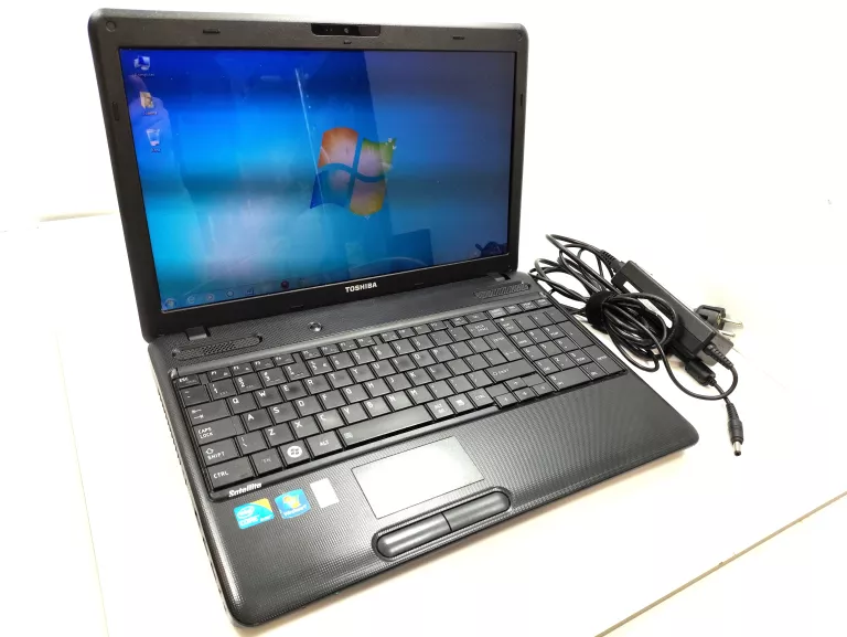 LAPTOP TOSHIBA SATELLITE C660 -1M4