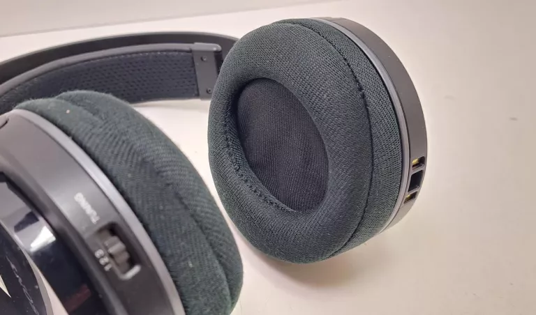 SŁUCHAWKI BEZPRZEWODOWE NAUSZNE SONY MDR-RF855RK