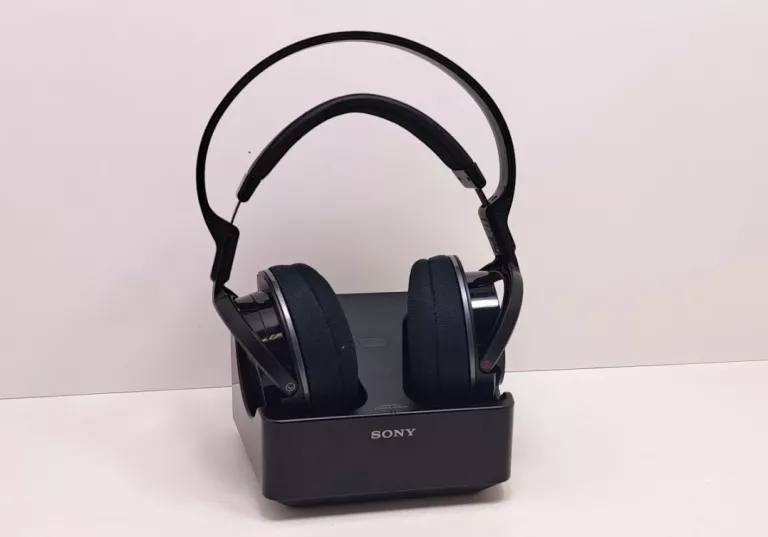 SŁUCHAWKI BEZPRZEWODOWE NAUSZNE SONY MDR-RF855RK