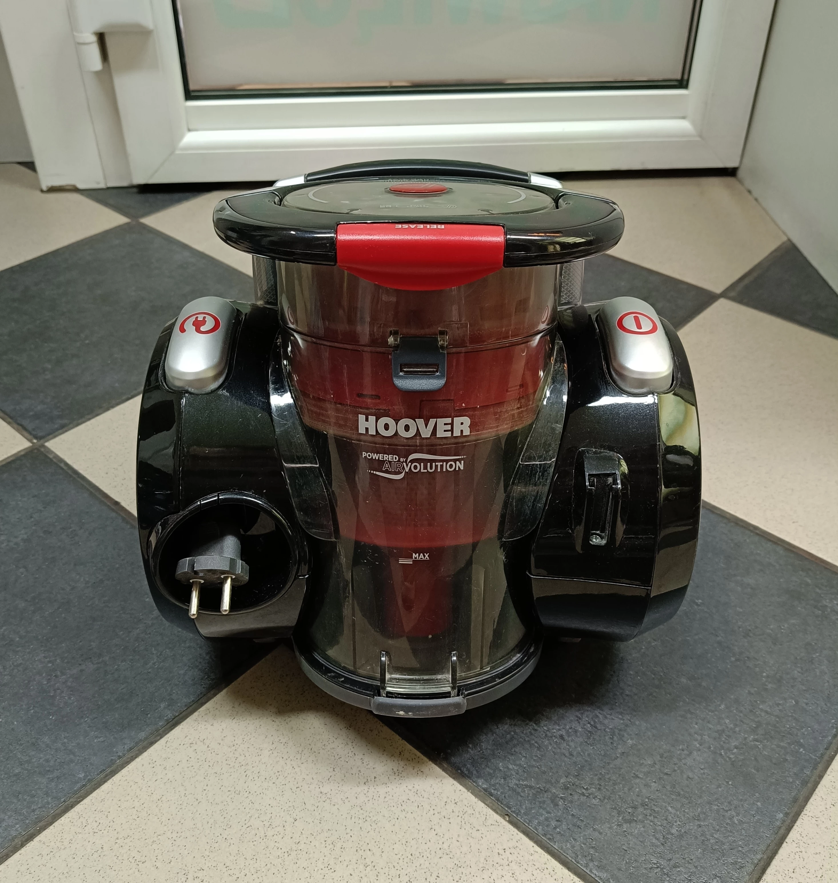 odkurzacz-bezworkowy-hoover-xarion-pro-xp81-xp15011-rodzaj-odkurzacza-205422-2