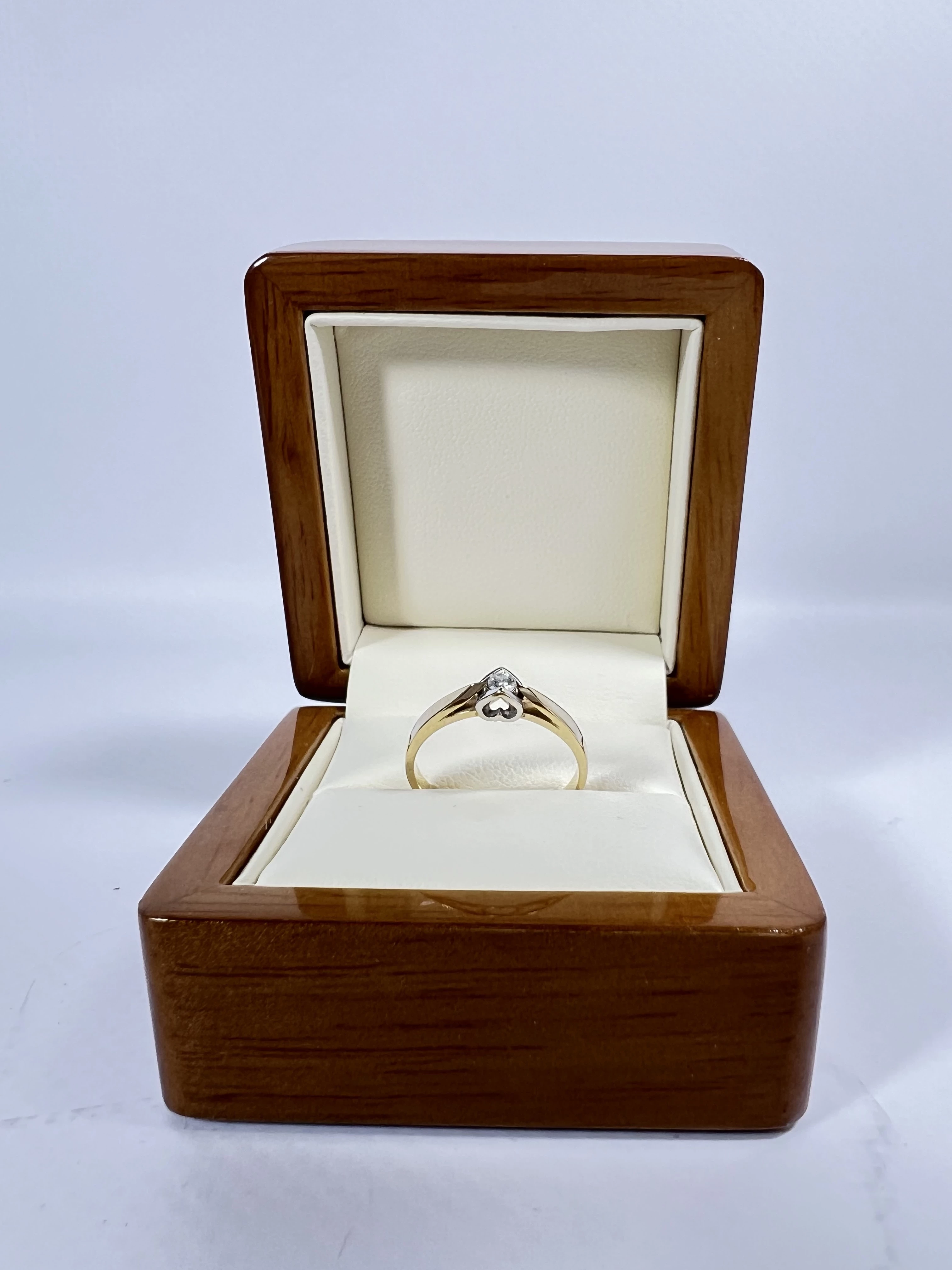 zloty-pierscionek-z-brylantem-196g-r13-585-stan-11323-2