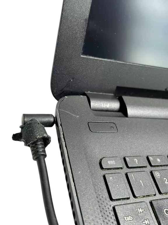LAPTOP HP TPN-C126 / AMD A6-6310 / 8GB RAM /500GB