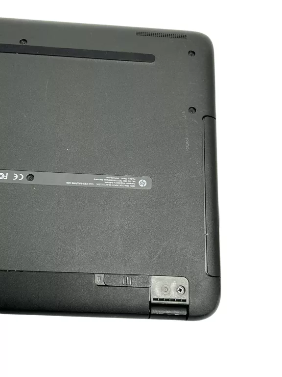 LAPTOP HP TPN-C126 / AMD A6-6310 / 8GB RAM /500GB