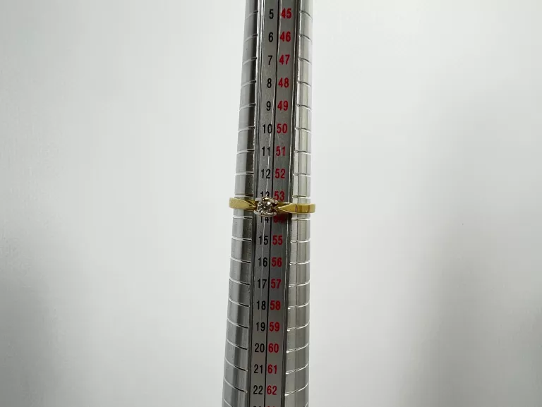 ZŁOTY PIERŚCIONEK Z BRYLANTEM 1,96G R13 585