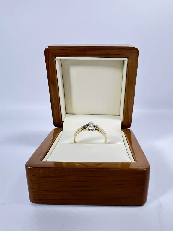 ZŁOTY PIERŚCIONEK Z BRYLANTEM 1,96G R13 585