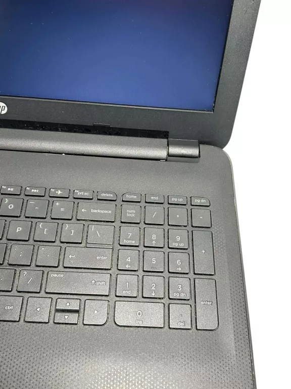 LAPTOP HP TPN-C126 / AMD A6-6310 / 8GB RAM /500GB