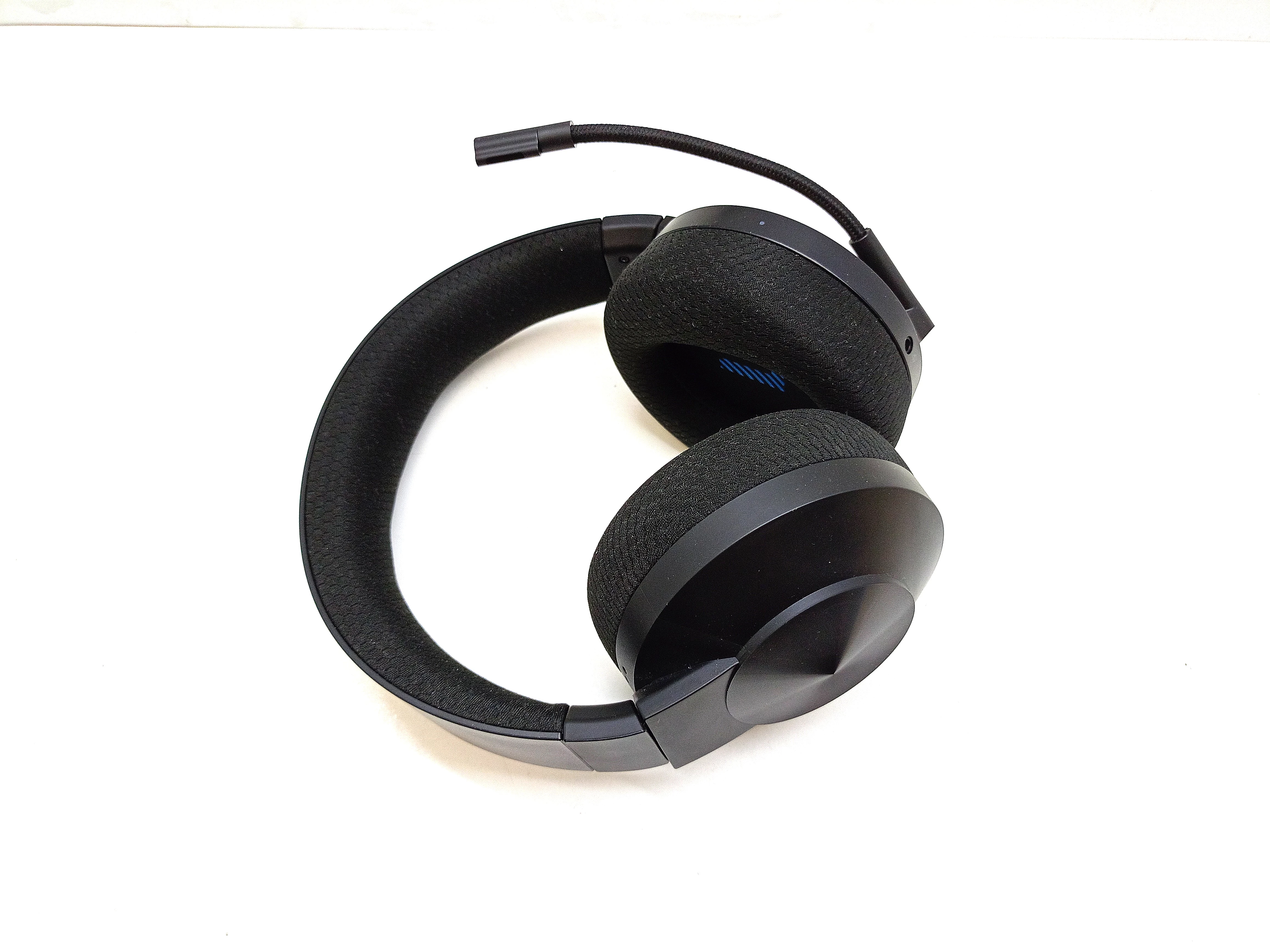 sluchawki-gamingowe-lenovo-legion-h600-czarne-kolor-dominujacy-129357-3