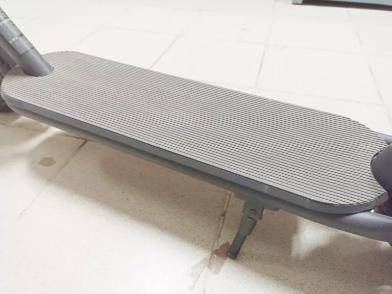 HULAJNOGA XIAOMI SCOOTER 4