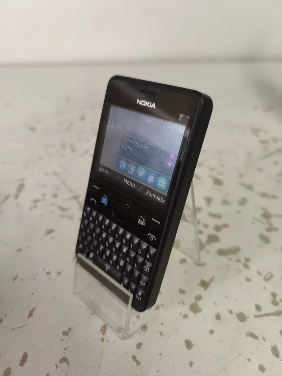 TELEFON NOKIA RM-929