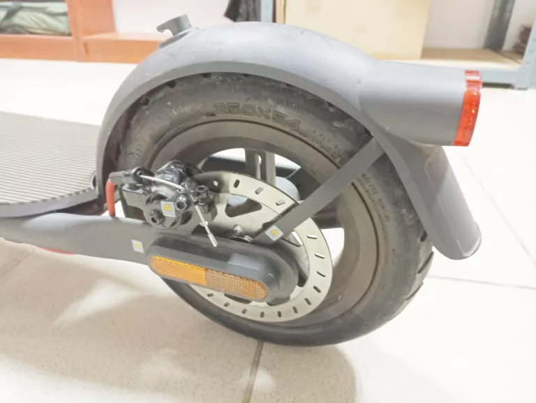 HULAJNOGA XIAOMI SCOOTER 4