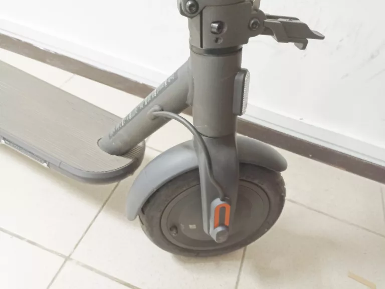 HULAJNOGA XIAOMI SCOOTER 4