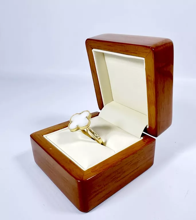 ZŁOTY PIERŚCIONEK KONICZYNKA Z MASĄ PERŁOWĄ R15 2,81G 585