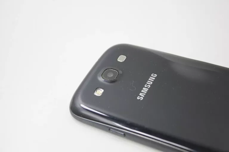 TELEFON SAMSUNG GALAXY S III