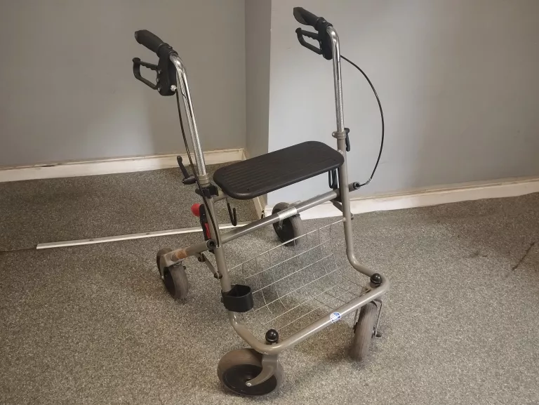 BALKONIK NA KÓŁKACH SKŁADANY VERMEIREN