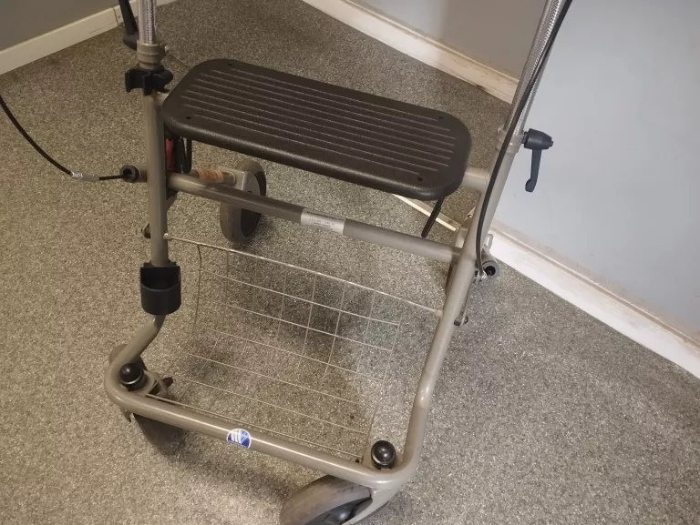 BALKONIK NA KÓŁKACH SKŁADANY VERMEIREN