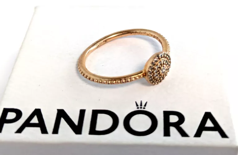 pierscionek-pandora-z-cyrkoniami-met-r56-material-dominujacy-223721-16384
