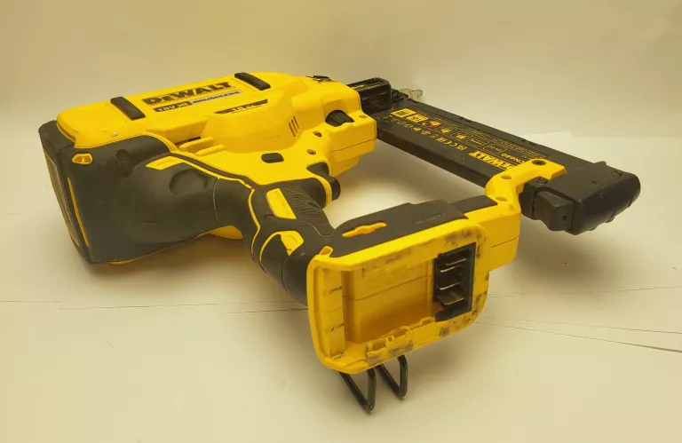 GWOŻDZIARKA DEWALT DCN680 18V XR BRUSHLESS 18 GA BRAND NAILER (BEZ AKU)