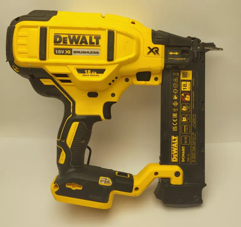 GWOŻDZIARKA DEWALT DCN680 18V XR BRUSHLESS 18 GA BRAND NAILER (BEZ AKU)
