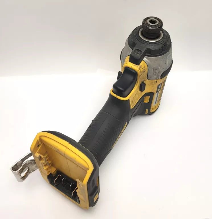 ZAKRĘTARKA UDAROWA DEWALT DCF787 (BEZ AKU)
