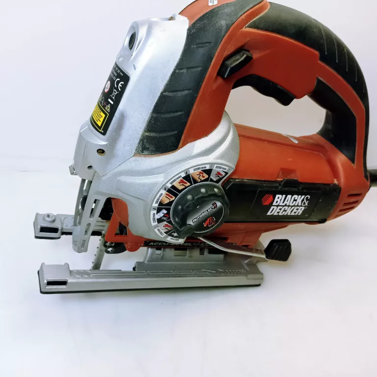 WYRZYNARKA BLACK DECKER KS950SL